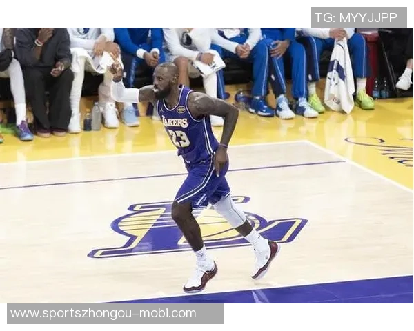 夸梅布朗谈科比遭黑与詹姆斯遭遇引发的争议与双标现象 夸梅布朗谈科比遭黑与詹姆斯遭遇引发的争议与双标现象