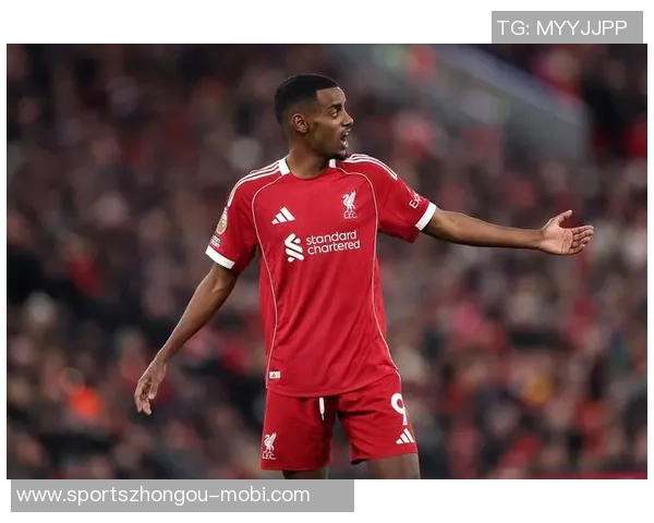 维尔茨精准助攻被加克波失误破坏赛场瞬间引发热议 维尔茨精准助攻被加克波失误破坏赛场瞬间引发热议